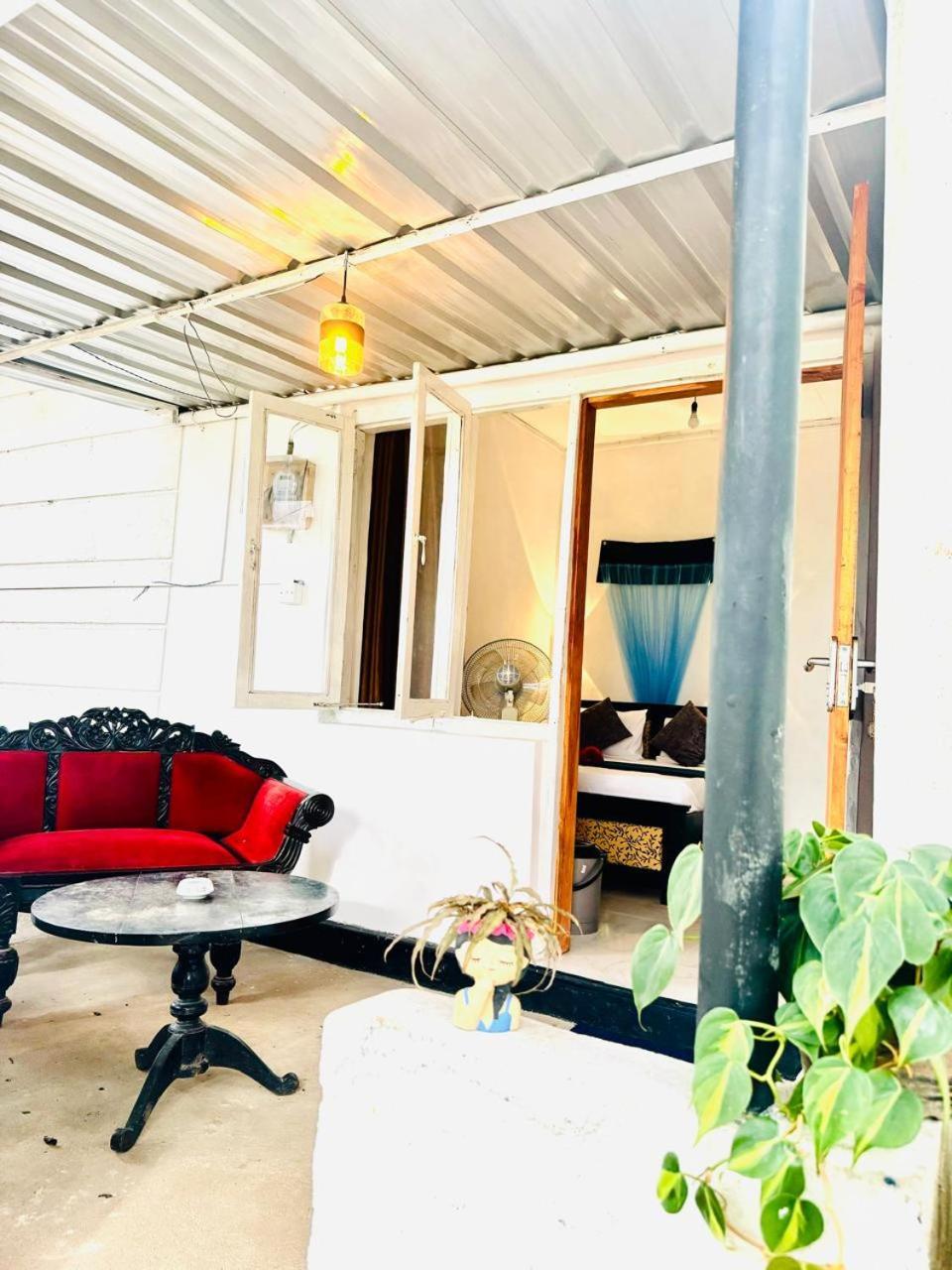 Fly Infinity - Home Stay Канди Екстериор снимка